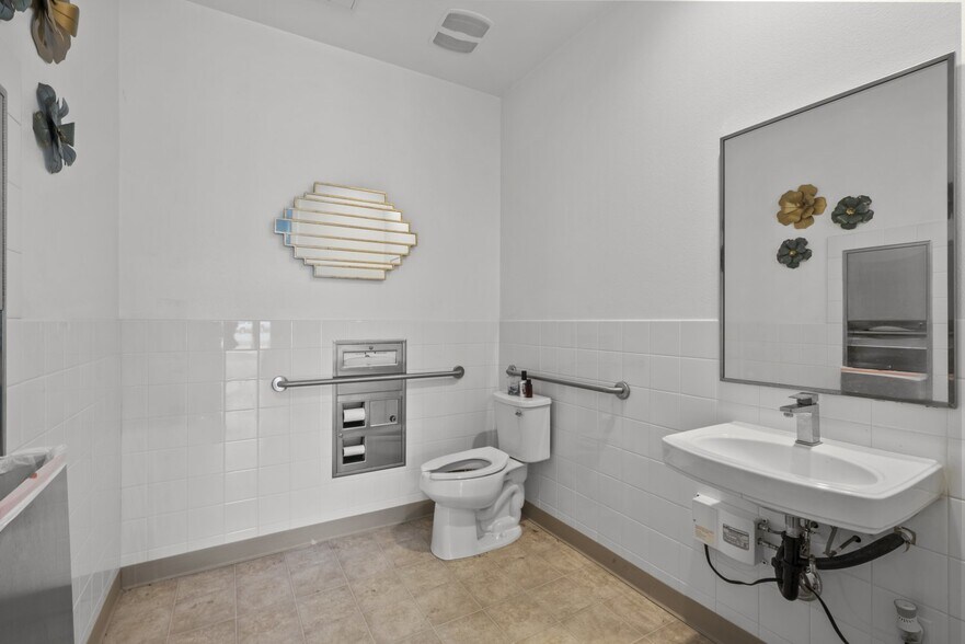 More Photos Of 9908 Artesia Blvd, Bellflower Storefront Retail Office For Sale