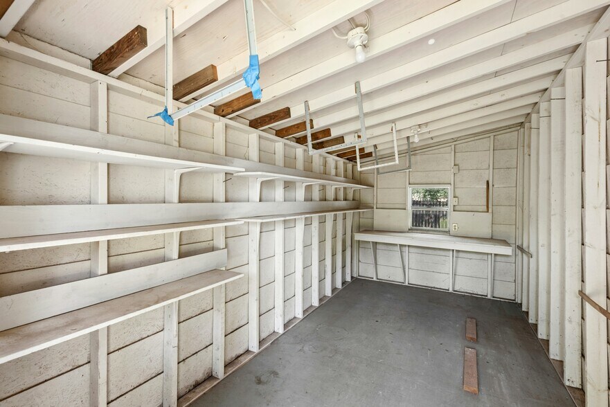 More Photos Of 6401 Menchaca Rd, Austin Flex For Sale