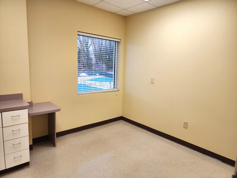 More Photos Of 436 Hadley St, Mount Airy Healthcare For Sale