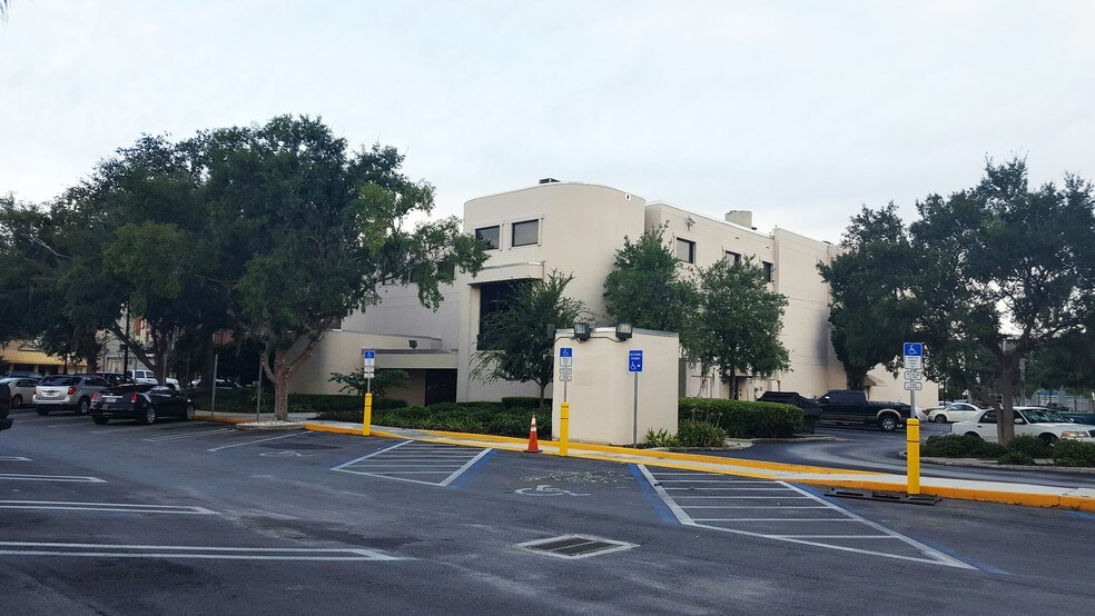 Primary Photo Of 35 SE 1st Ave, Ocala Office For Lease