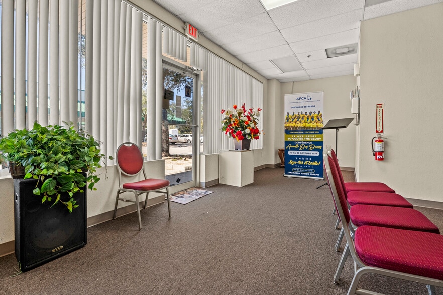 More Photos Of 3239 Old Winter Garden Rd, Orlando Flex For Sale
