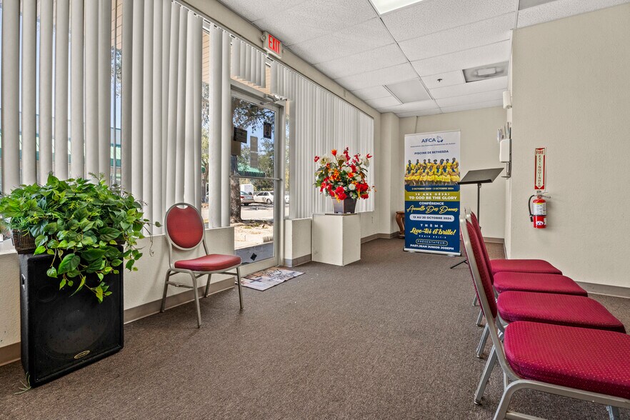 More Photos Of 3239 Old Winter Garden Rd, Orlando Flex For Sale