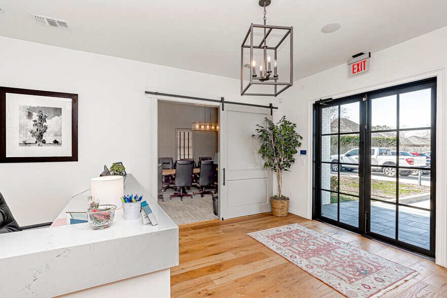 More Photos Of 4471 Bluebonnet Blvd, Baton Rouge Office For Lease