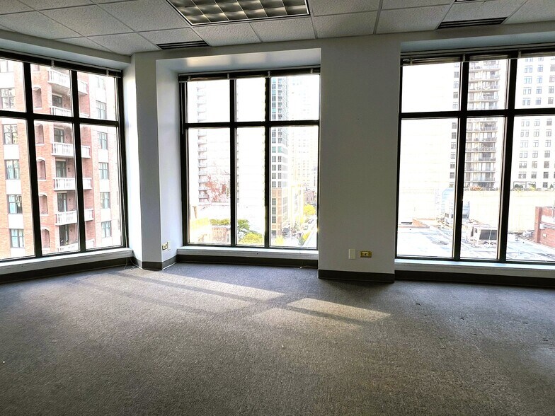 More Photos Of 650 N Dearborn St, Chicago Office For Lease