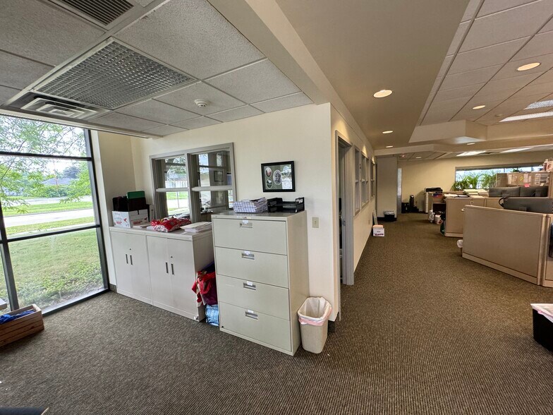 More Photos Of 1604 Kansas Ave, Lorain Bank For Sale