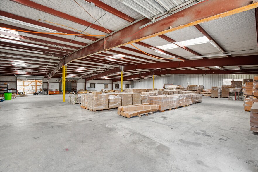 More Photos Of 9300 Brown Ln, Austin Warehouse For Lease