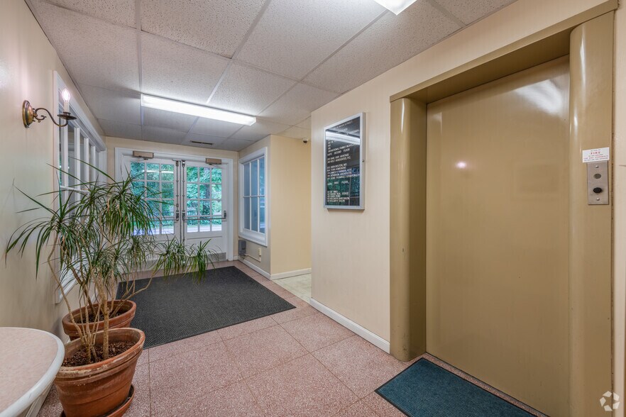 More Photos Of 83-91 Main St, Concord Office For Lease