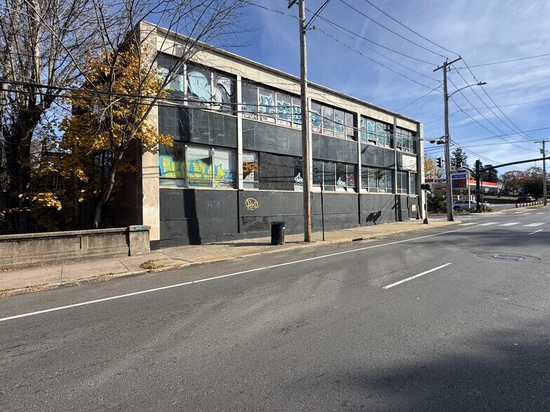 More Photos Of 781 Whalley Ave, New Haven Office For Lease