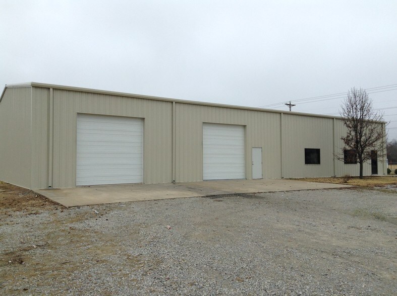 More Photos Of 1304 Jones Rd, Paragould Warehouse For Sale
