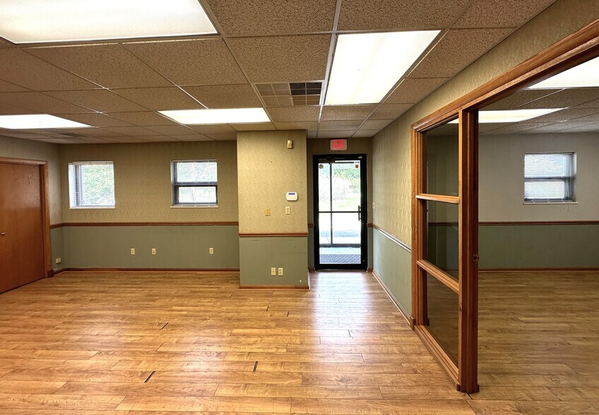 More Photos Of 460-470 Old Frankstown Rd, Monroeville Light Manufacturing For Lease