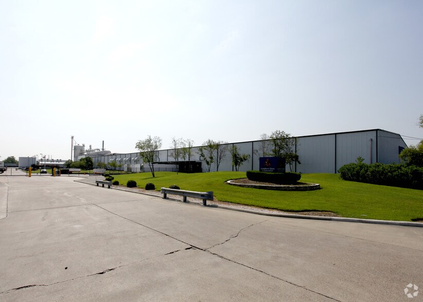 More Photos Of 4202 Fidelity St, Houston Manufacturing For Sale