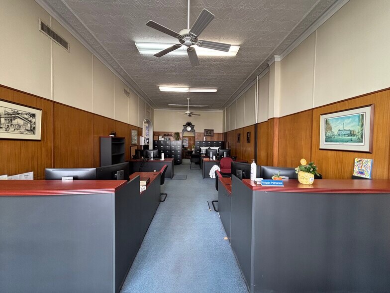 Primary Photo Of 14 2nd St, Troy Storefront Retail Residential For Lease