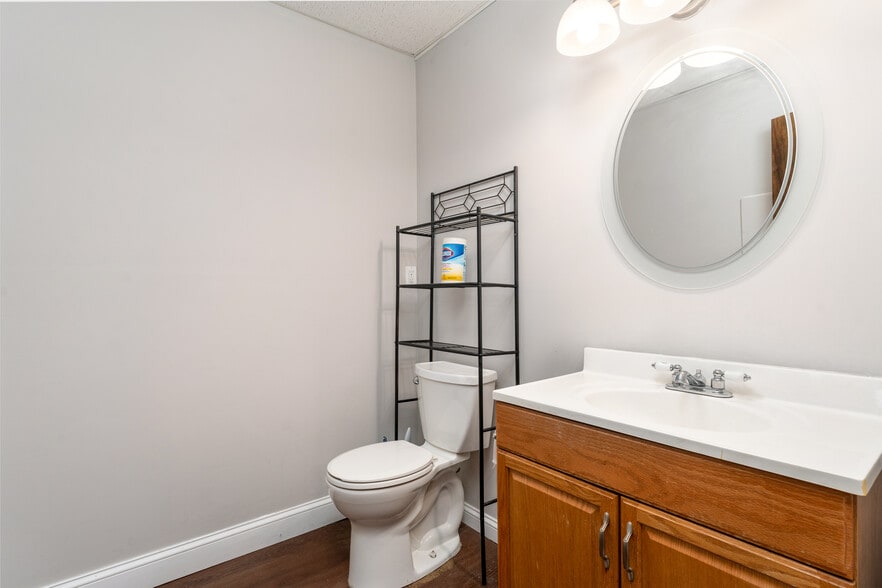 More Photos Of 538 Rt-25a, Rocky Point General Retail For Sale