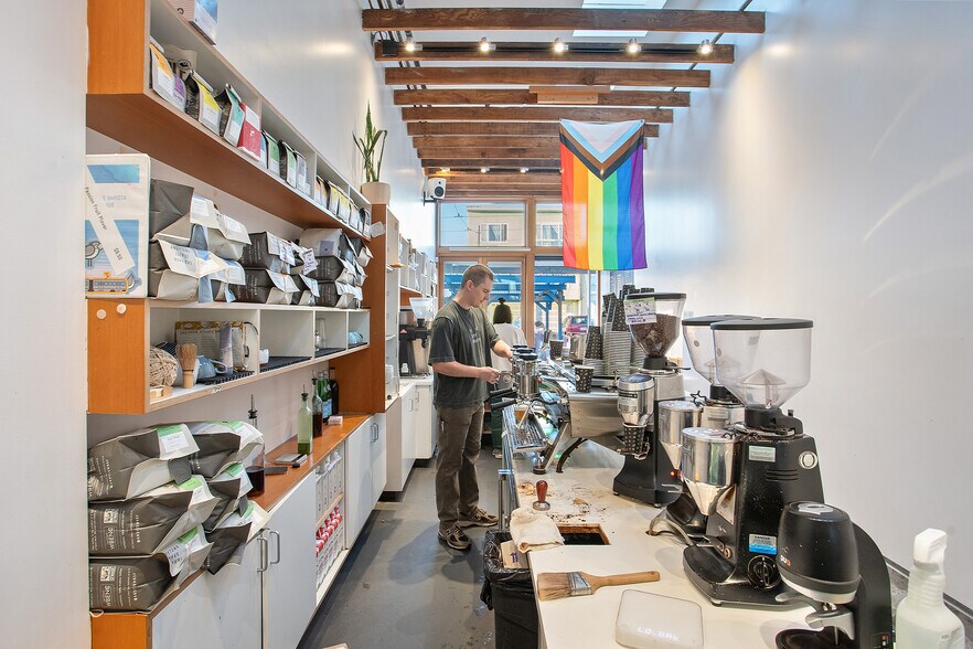 More Photos Of 3627-3629 Taraval St, San Francisco Storefront For Sale