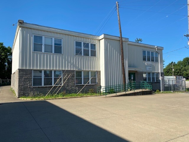 More Photos Of 823 E Virginia St, Evansville Warehouse For Sale