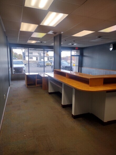 More Photos Of 16761 Saint Clair Ave, East Liverpool Unknown For Lease
