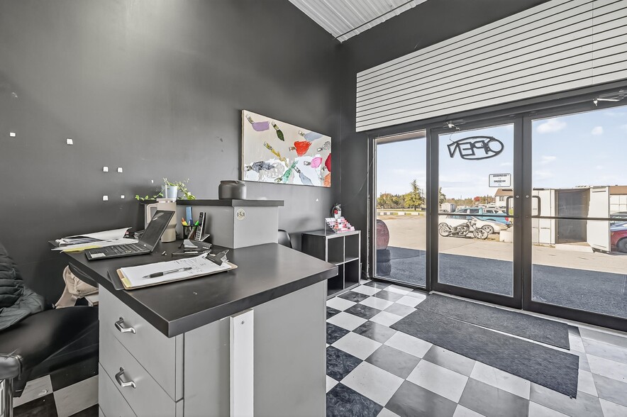 More Photos Of 3835 Mcbean St, Richmond Auto Repair For Sale