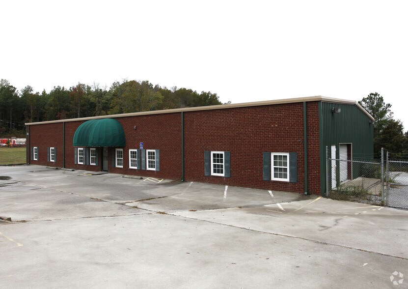 More Photos Of 2325 Jason Industrial Pky, Winston Flex For Lease