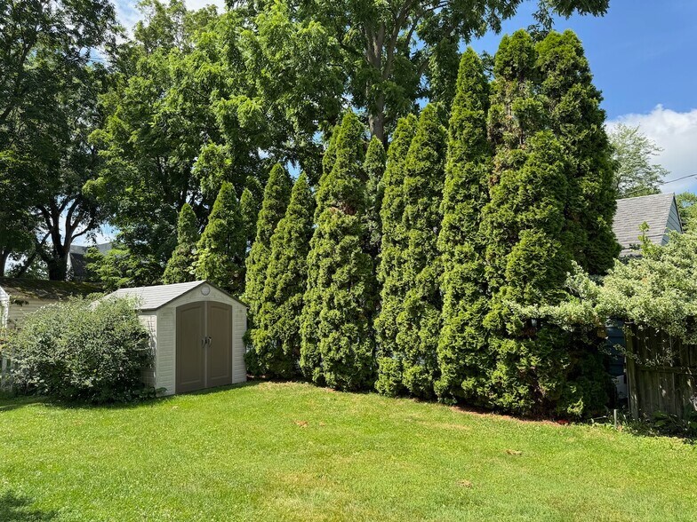 More Photos Of 5777 Summit St, Sylvania Specialty For Sale