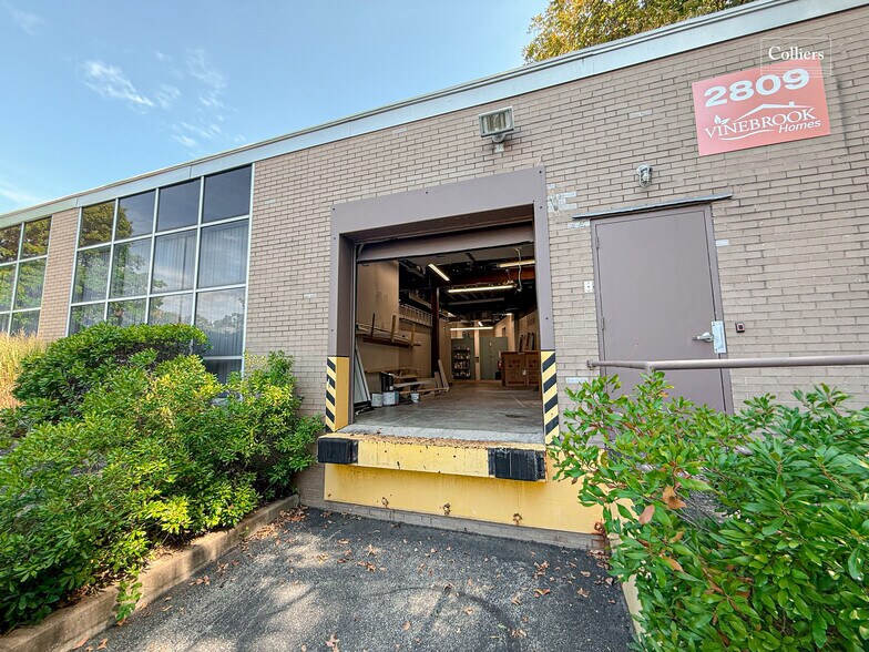 More Photos Of 2809 Banksville Rd, Pittsburgh Light Manufacturing For Lease