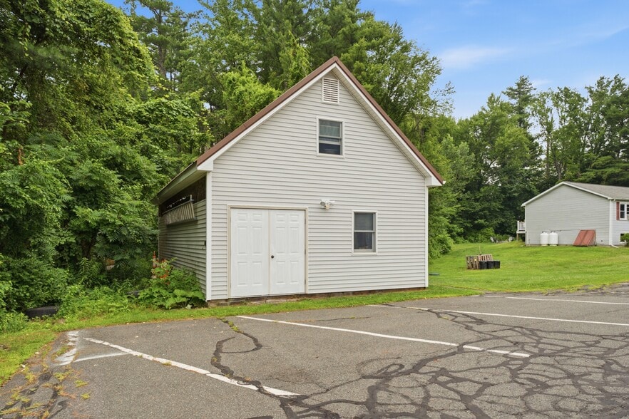 More Photos Of 331 Silver St, Greenfield Religious Facility For Sale