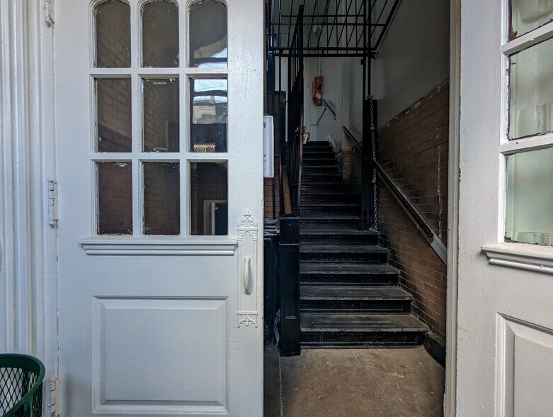 More Photos Of 1901 W Tioga St, Philadelphia Schools For Sale