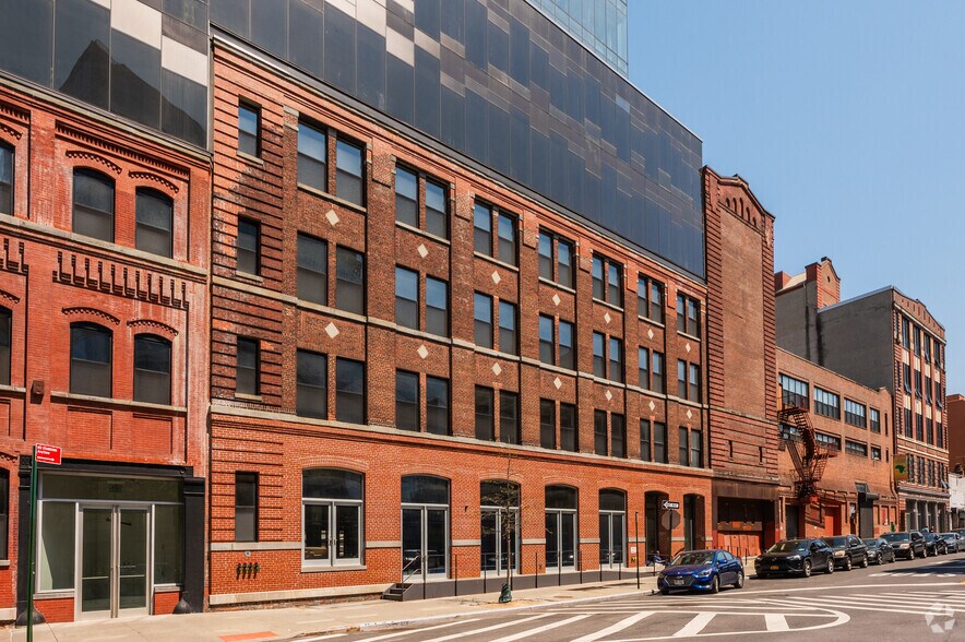 More Photos Of 439-449 W 127th St, New York Office For Lease