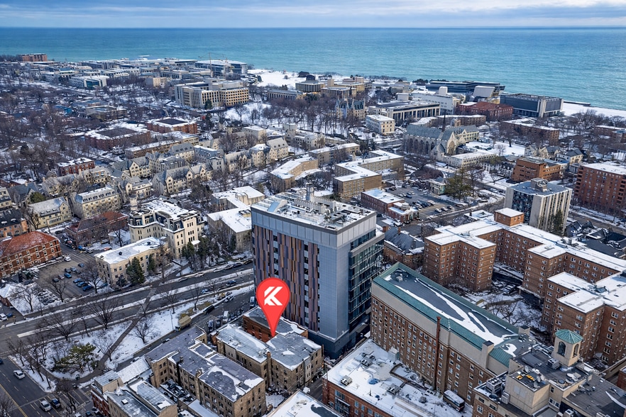 More Photos Of 716 Clark St, Evanston Apartments For Sale