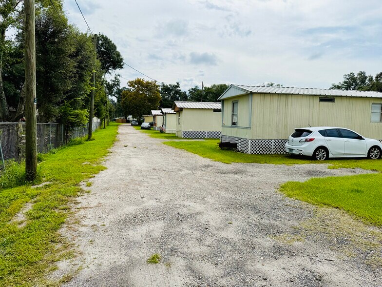 More Photos Of 6416 Black Dairy Rd, Seffner Manufactured Housing Mobile Home Park For Sale