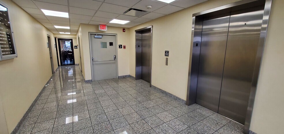 More Photos Of 13701 SW 88th St, Miami Office For Lease