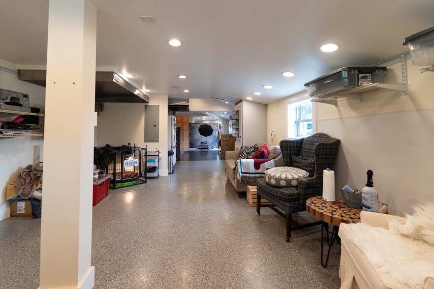 More Photos Of 12167 Lee Hwy, Sperryville Veterinarian Kennel For Sale