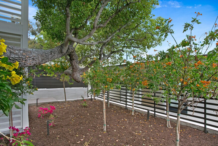 More Photos Of 621 Ramona Ave, Laguna Beach Apartments For Sale