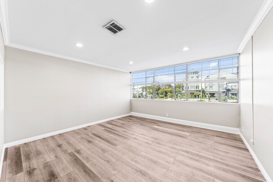 More Photos Of 3315-3345 Newport Blvd, Newport Beach Storefront Retail Office For Lease