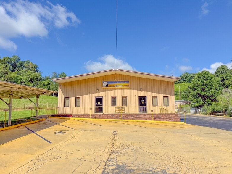 More Photos Of 2335 Columbia Hwy, Pulaski Industrial For Sale