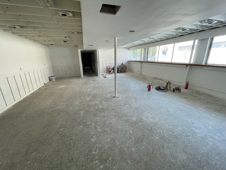 More Photos Of 1202 Simonton St, Key West Restaurant For Sale