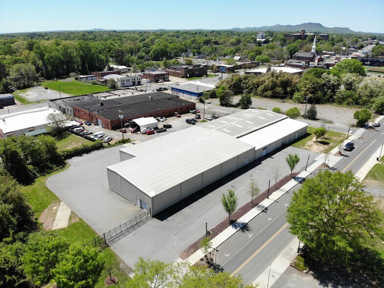 More Photos Of 501 W Main Ave, Gastonia Warehouse For Sale