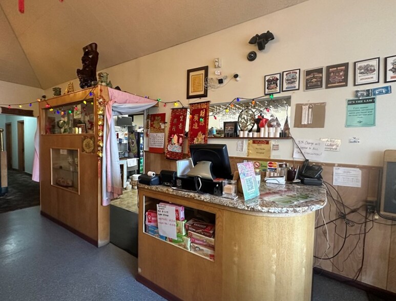 More Photos Of 400 Pacific Ave N, Long Beach Restaurant For Sale