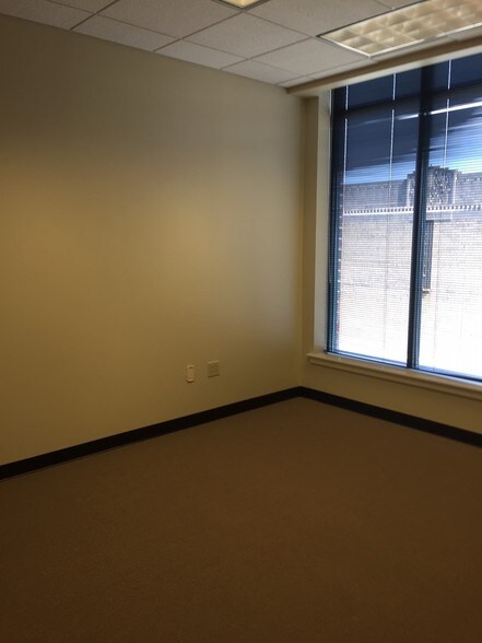 Primary Photo Of 211 King St, Charleston Office For Lease