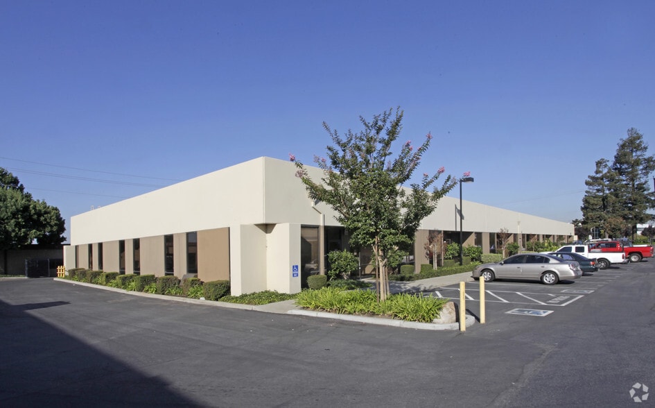 More Photos Of 1001-1047 Pecten Ct, Milpitas Warehouse For Lease