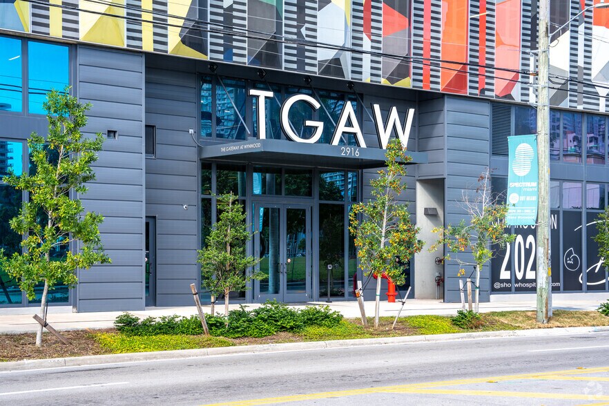 More Photos Of 2916 N Miami Ave, Miami Office For Lease