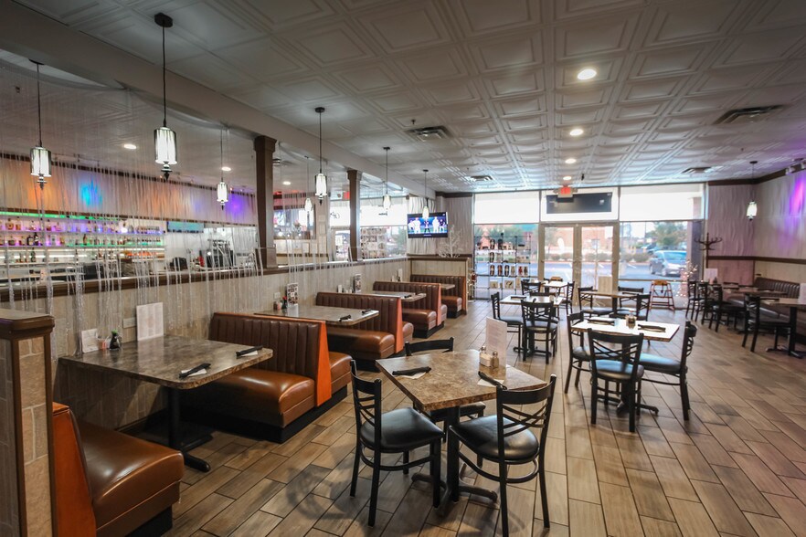 More Photos Of 3332 Villa Point, Owensboro Restaurant For Sale