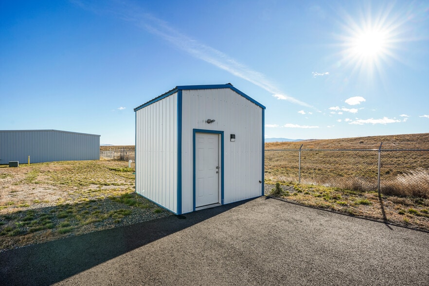 More Photos Of 3229 Airport Rd, Helena Airplane Hangar For Sale