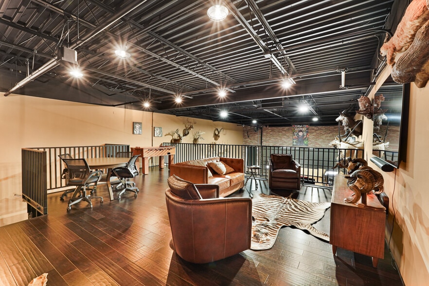 More Photos Of 1435 FM 1463 Rd, Katy Showroom For Sale