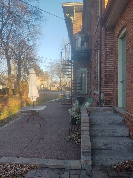 More Photos Of 45605 Cass Ave, Utica Apartments For Sale