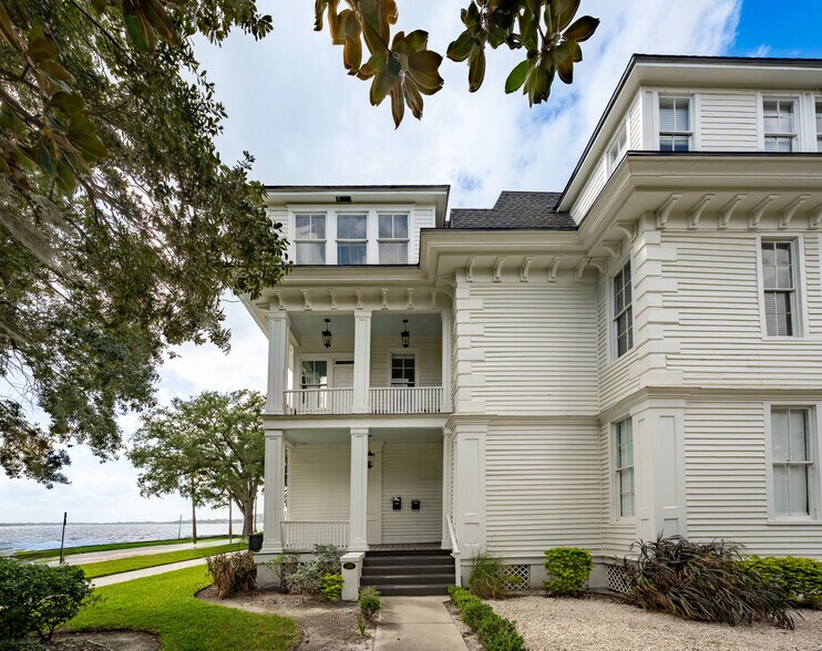 More Photos Of 2105 River Blvd, Jacksonville Apartments For Sale