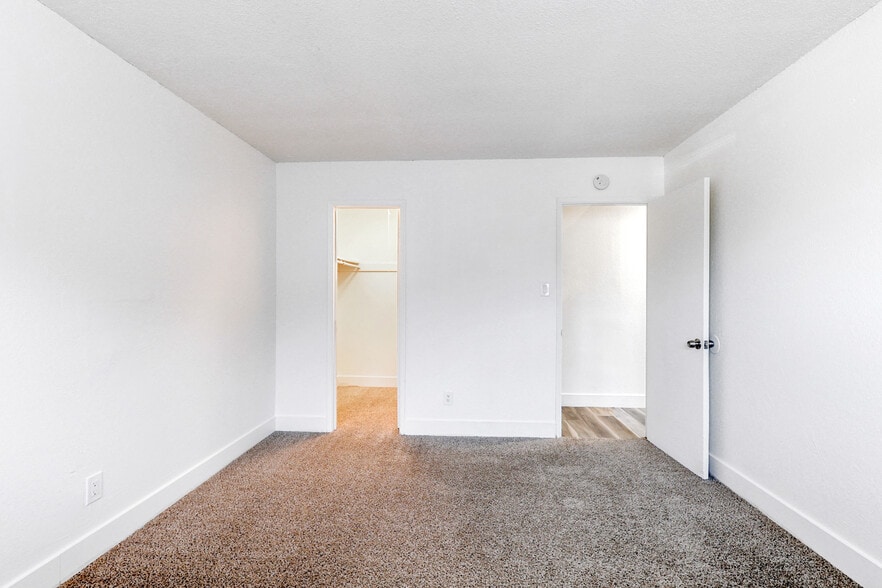More Photos Of 3355 Lerwick Rd, Sacramento Apartments For Sale