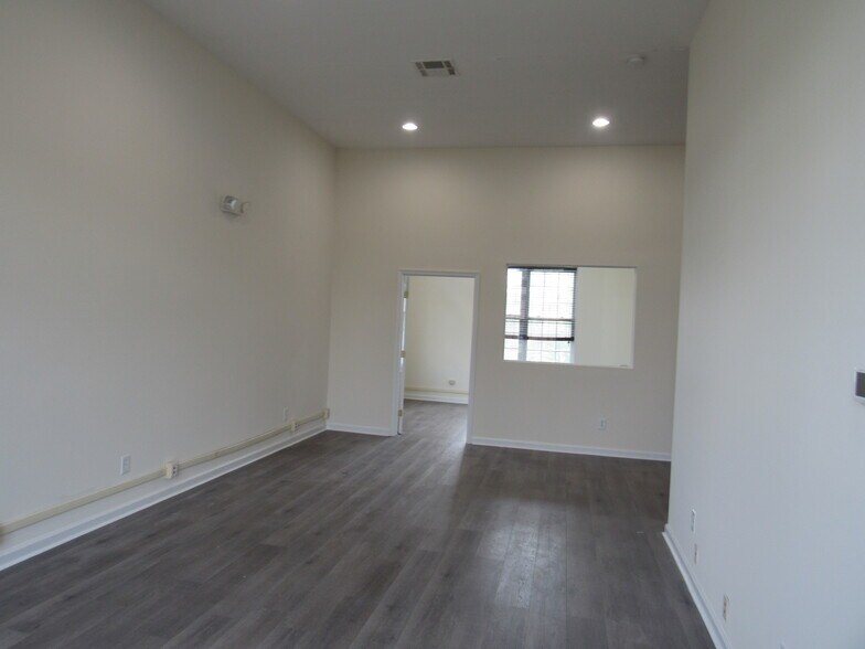More Photos Of 100 Lakeview Ave, Jamesburg Medical For Lease