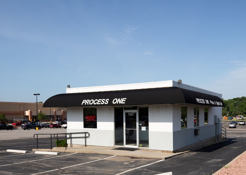 More Photos Of , Overland Park General Retail For Sale