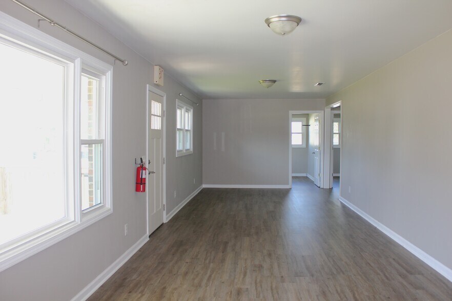 More Photos Of 1402 Rucker Blvd, Enterprise Office For Sale