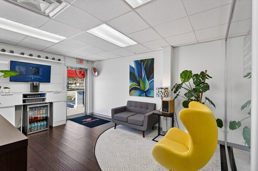More Photos Of 325 S Yonge St, Ormond Beach Medical For Sale